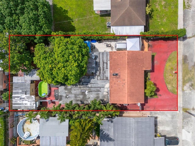 3 of 41 - 230 E 62nd St, Hialeah, FL