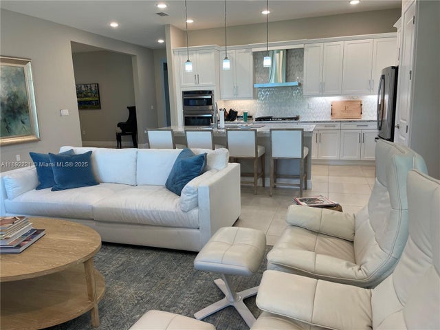 3 of 15 - 4960 Surfside Circle, Bradenton, FL