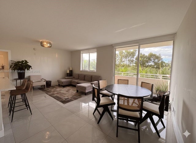 3 of 31 - 2775 Ne 187th St 318, Aventura, FL
