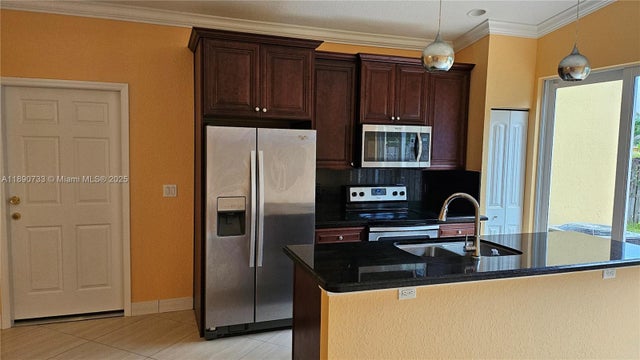 5 of 20 - 4585 Boatman St #20, Lake Worth, FL