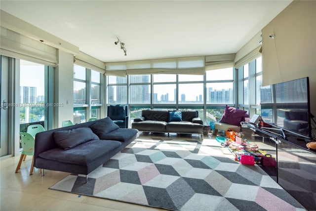 3 of 33 - 3131 Ne 188th St 2-808, Aventura, FL