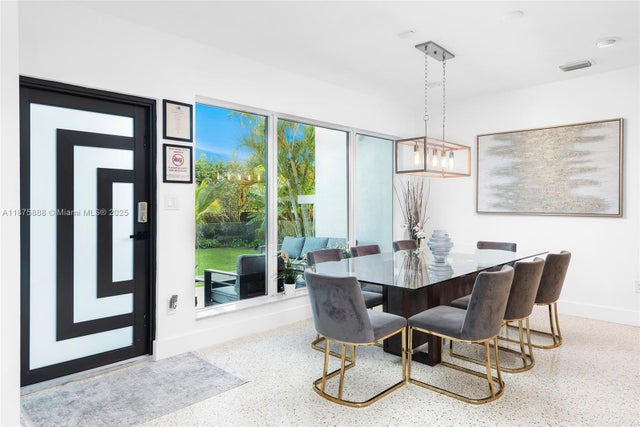 4 of 31 - 1019 Ne 87th St, Miami, FL