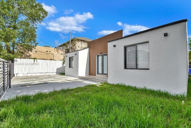 4 of 44 - 187 Nw 53rd St, Miami, FL