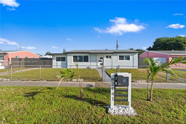 1 of 28 - 2441 Nw 181st Ter, Miami Gardens, FL