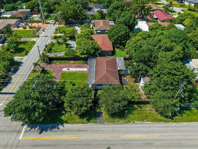 2 of 38 - 199 Ne 163rd St, Miami, FL