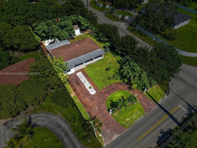 4 of 38 - 199 Ne 163rd St, Miami, FL