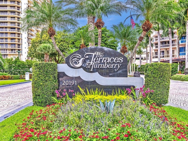 1 of 89 - 20191 E Country Club Dr 511, Aventura, FL
