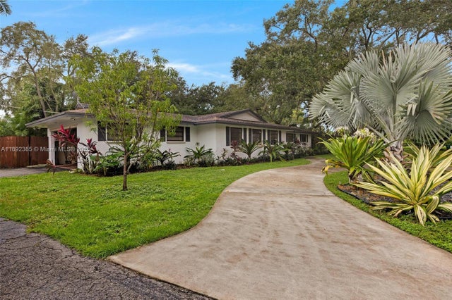 1 of 13 - 8320 Sw 162nd St, Palmetto Bay, FL
