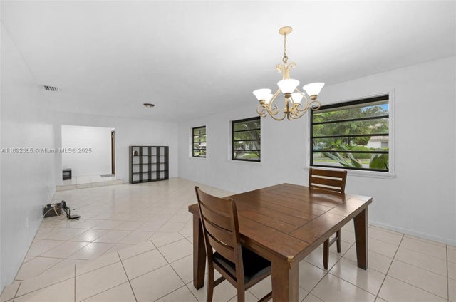 4 of 13 - 8320 Sw 162nd St, Palmetto Bay, FL