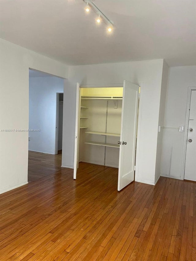 3 of 16 - 1610 Michigan Ave 6, Miami Beach, FL