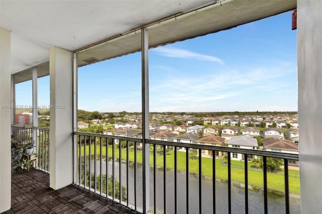 3 of 13 - 1101 Crystal Lake Dr 703, Deerfield Beach, FL