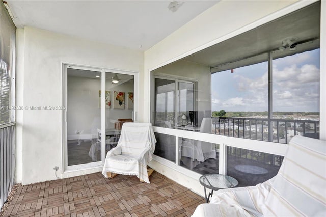 4 of 13 - 1101 Crystal Lake Dr 703, Deerfield Beach, FL