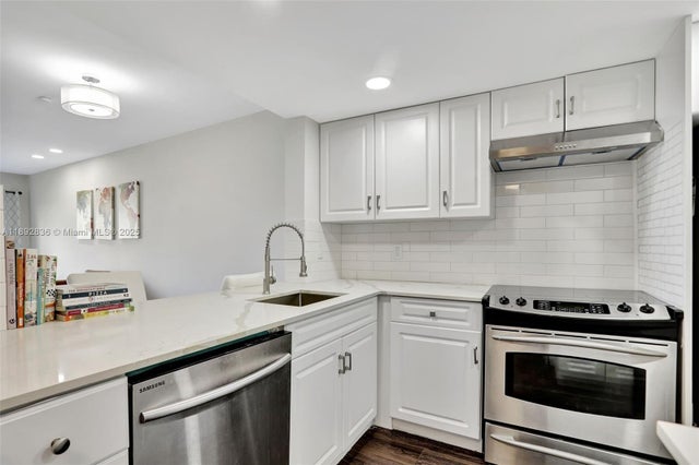5 of 13 - 1101 Crystal Lake Dr 703, Deerfield Beach, FL