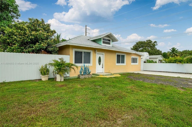 521 S Florida Mango Rd, West Palm Beach