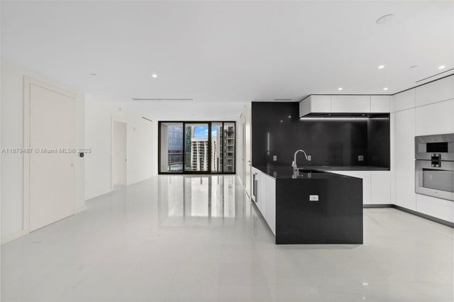 4 of 55 - 300 Biscayne Blvd Way 2409, Miami, FL
