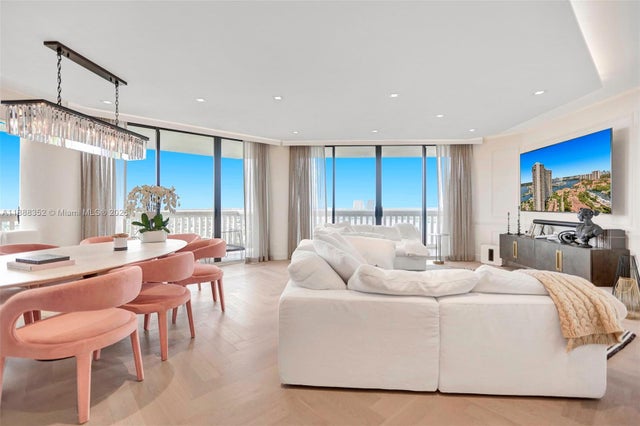 1 of 29 - 2000 Island Blvd 2207, Aventura, FL
