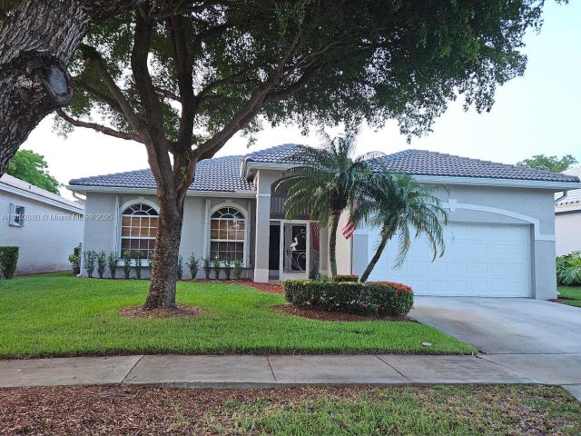3 of 27 - 2635 Se 4th Pl, Homestead, FL