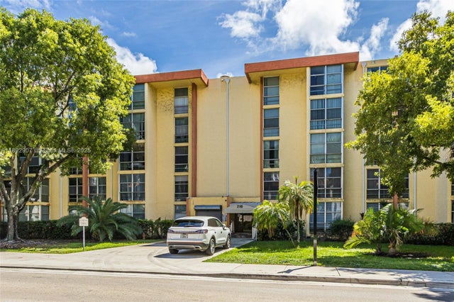 1 of 29 - 210 172nd St 432, Sunny Isles Beach, FL