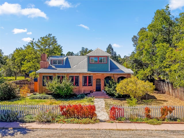 28 S Main Street, Pecos