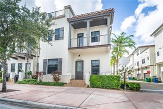 Photo of Listing #A11892795