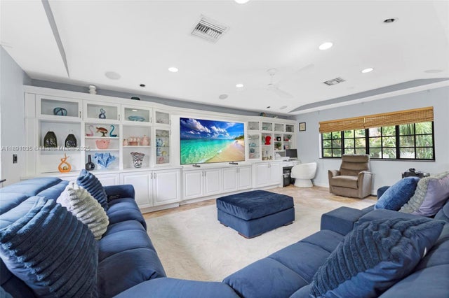 4 of 46 - 8386 Nw 17th Ct, Coral Springs, FL
