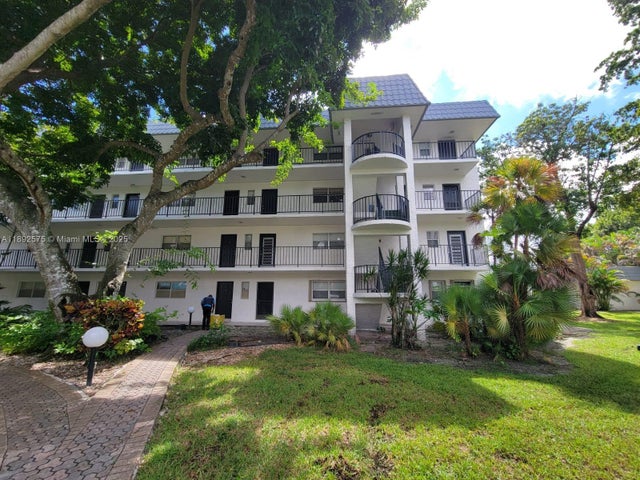 1 of 12 - 3300 Spanish Moss Ter 403, Lauderhill, FL