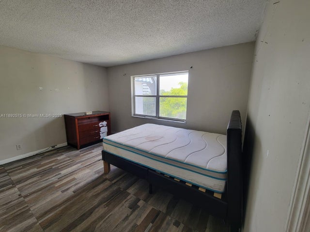 5 of 12 - 3300 Spanish Moss Ter 403, Lauderhill, FL
