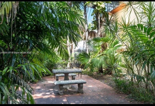 1 of 18 - 730 12th St 9, Miami Beach, FL