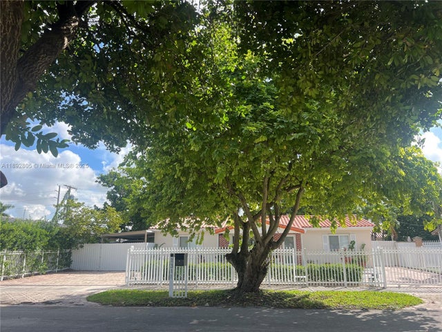 2 of 57 - 1311 Sw 102nd Ct, Miami, FL