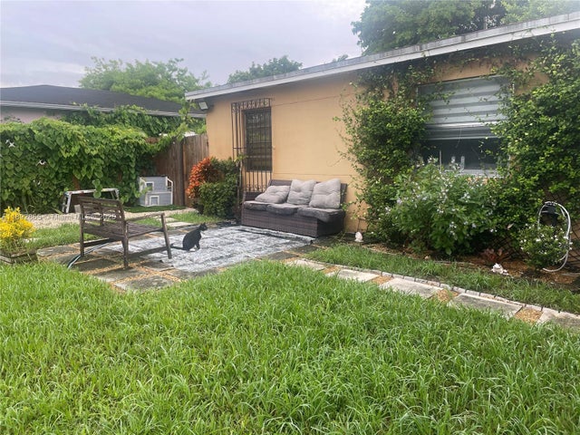 2 of 9 - 12030 N Miami Ave, North Miami, FL