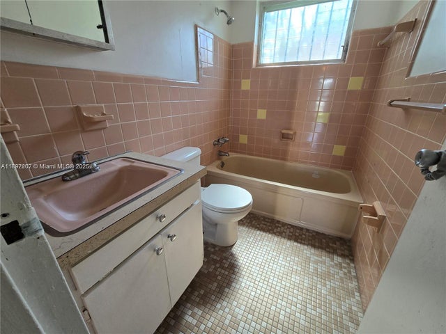 5 of 19 - 70 Nw 77th St 11, Miami, FL