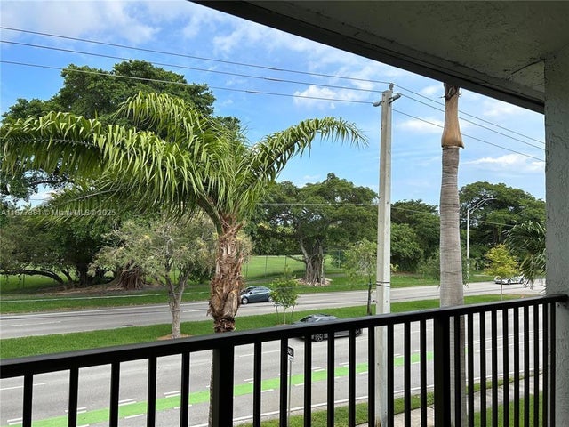 4 of 30 - 530 S Park Rd 35-11, Hollywood, FL