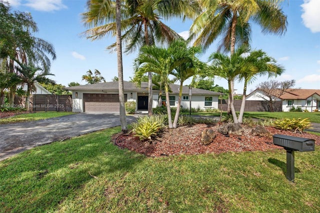 1 of 52 - 17500 Sw 93rd Pl, Palmetto Bay, FL