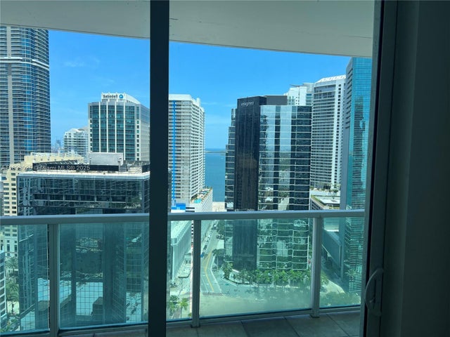 2 of 7 - 1250 S Miami Ave 2604, Miami, FL