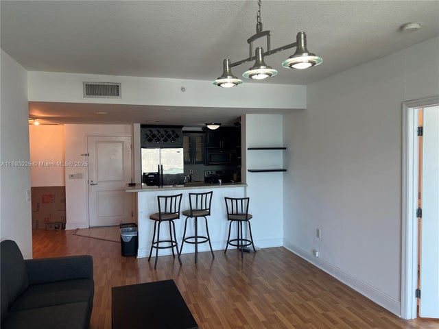 4 of 7 - 1250 S Miami Ave 2604, Miami, FL