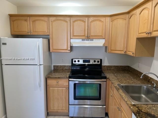 4 of 9 - 594 Saxony M 594, Delray Beach, FL