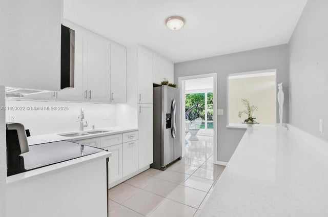 822 Avenida Hermosa, West Palm Beach