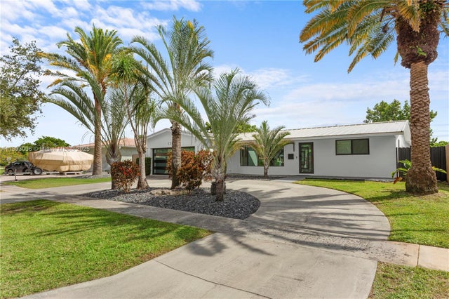 3 of 34 - 1315 N 47th Ave, Hollywood, FL