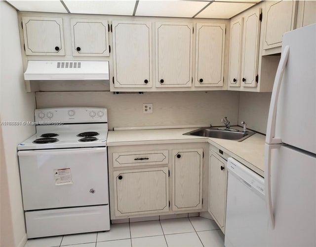 2 of 17 - 6150 Nw 62nd St 308, Tamarac, FL