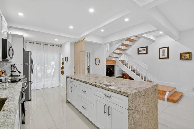 3 of 62 - 19220 Ne 25th Ave 274b, Miami, FL
