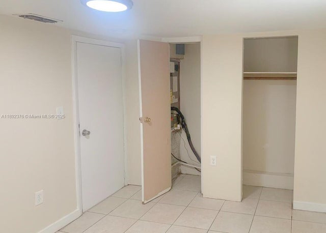 2 of 14 - 309 N 17th St, Fort Pierce, FL