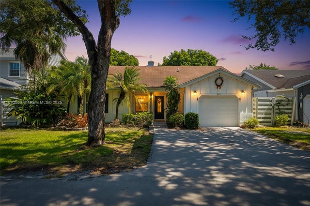 14301 Sw 146th Ter, Miami