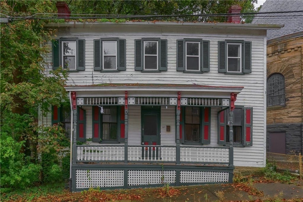 611 Main Street, West End