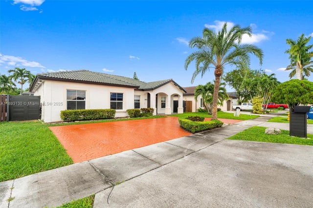 4 of 45 - 8831 Nw 166th Ter, Miami Lakes, FL