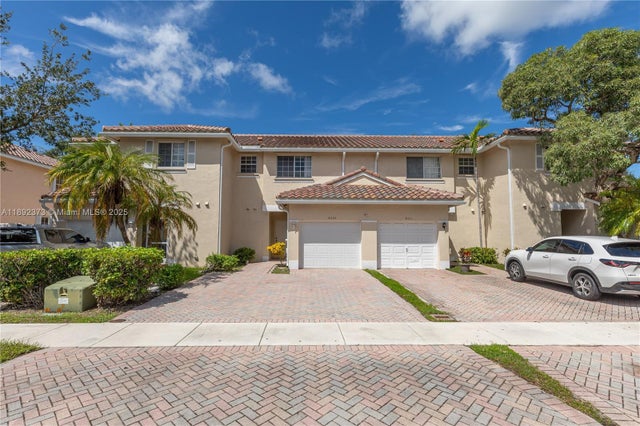 1 of 40 - 4005 Nw 91st Ter, Sunrise, FL