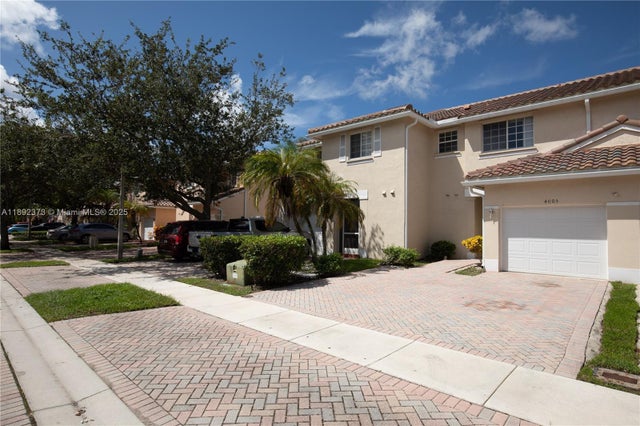 3 of 40 - 4005 Nw 91st Ter, Sunrise, FL
