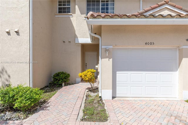4 of 40 - 4005 Nw 91st Ter, Sunrise, FL