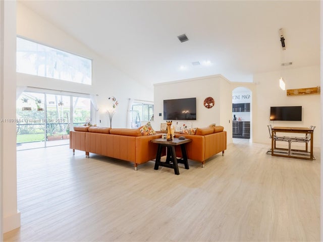 4 of 41 - 6110 Pitch Ln, Boynton Beach, FL