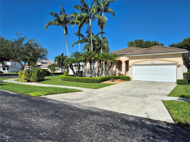 1 of 18 - 2902 Augusta Dr, Homestead, FL