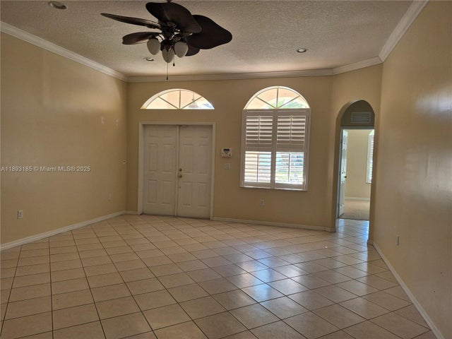 2 of 18 - 2902 Augusta Dr, Homestead, FL